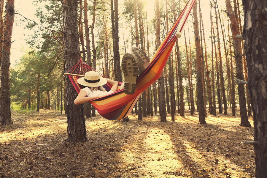 How to sleep in a hammock safely