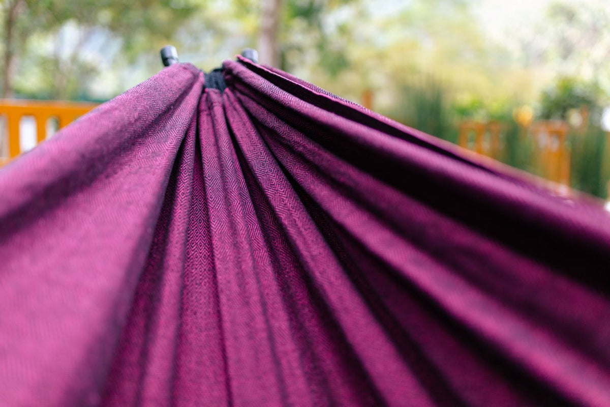 Hammock Universe Canada Premium Brazilian Style Double Hammock with Universal Stand