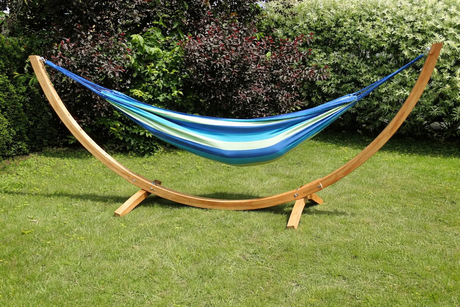 Hammock Universe Canada Premium Eucalyptus Wood Hammock Stand and Brazilian Deluxe Double Hammock rio 642135812112 E-HS+20138