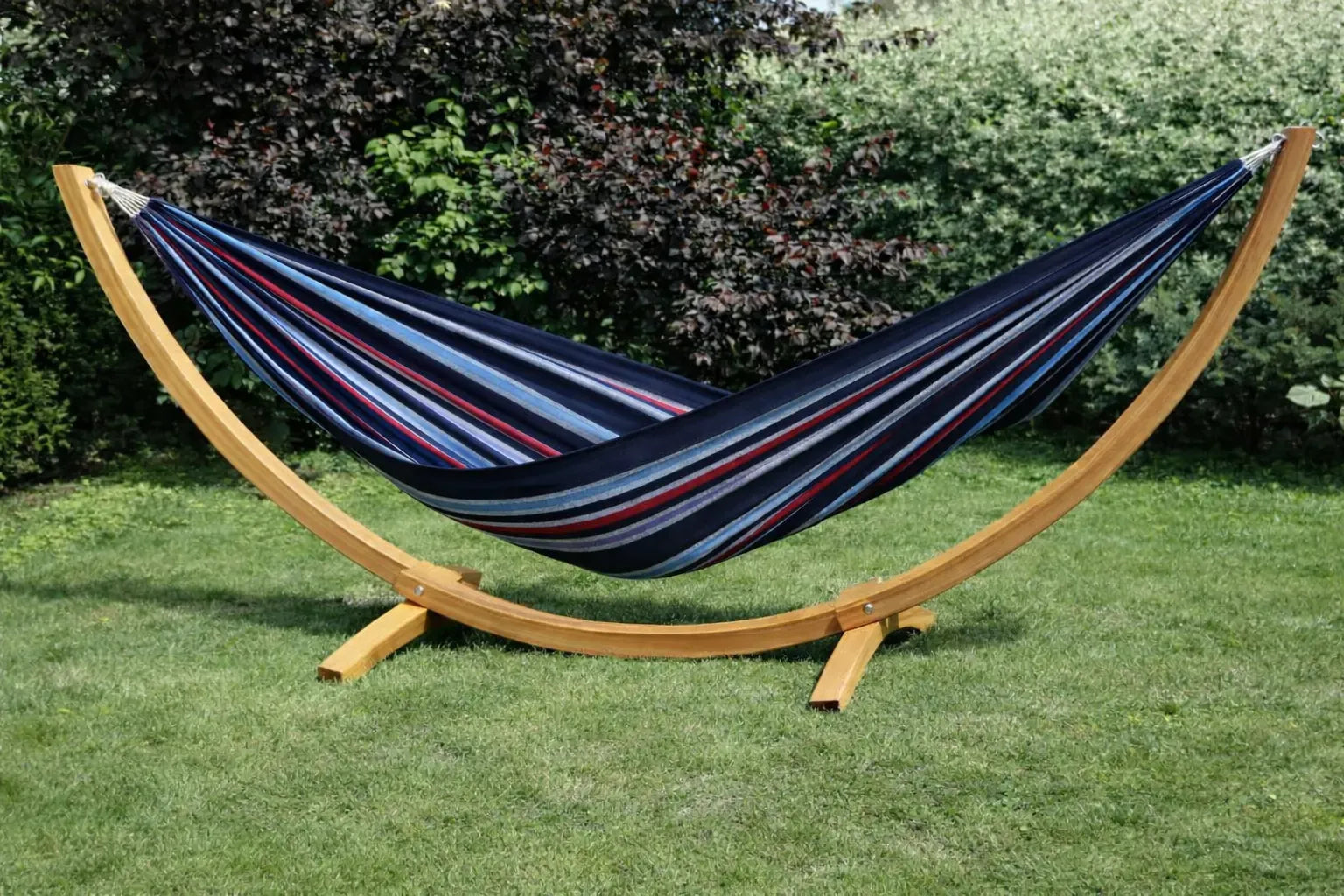 Hammock Universe Canada Premium Eucalyptus Wood Hammock Stand and Brazilian Deluxe Double Hammock denim 642135812136 E-HS+20167