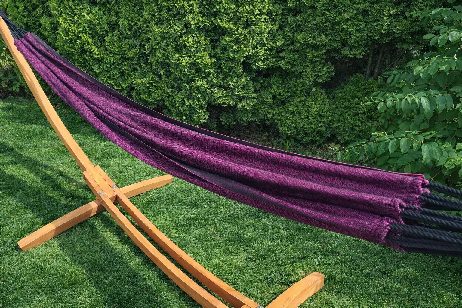 Hammock Universe Canada Premium Eucalyptus Wood Hammock Stand – Durable Outdoor Frame 642135811924 E-HS