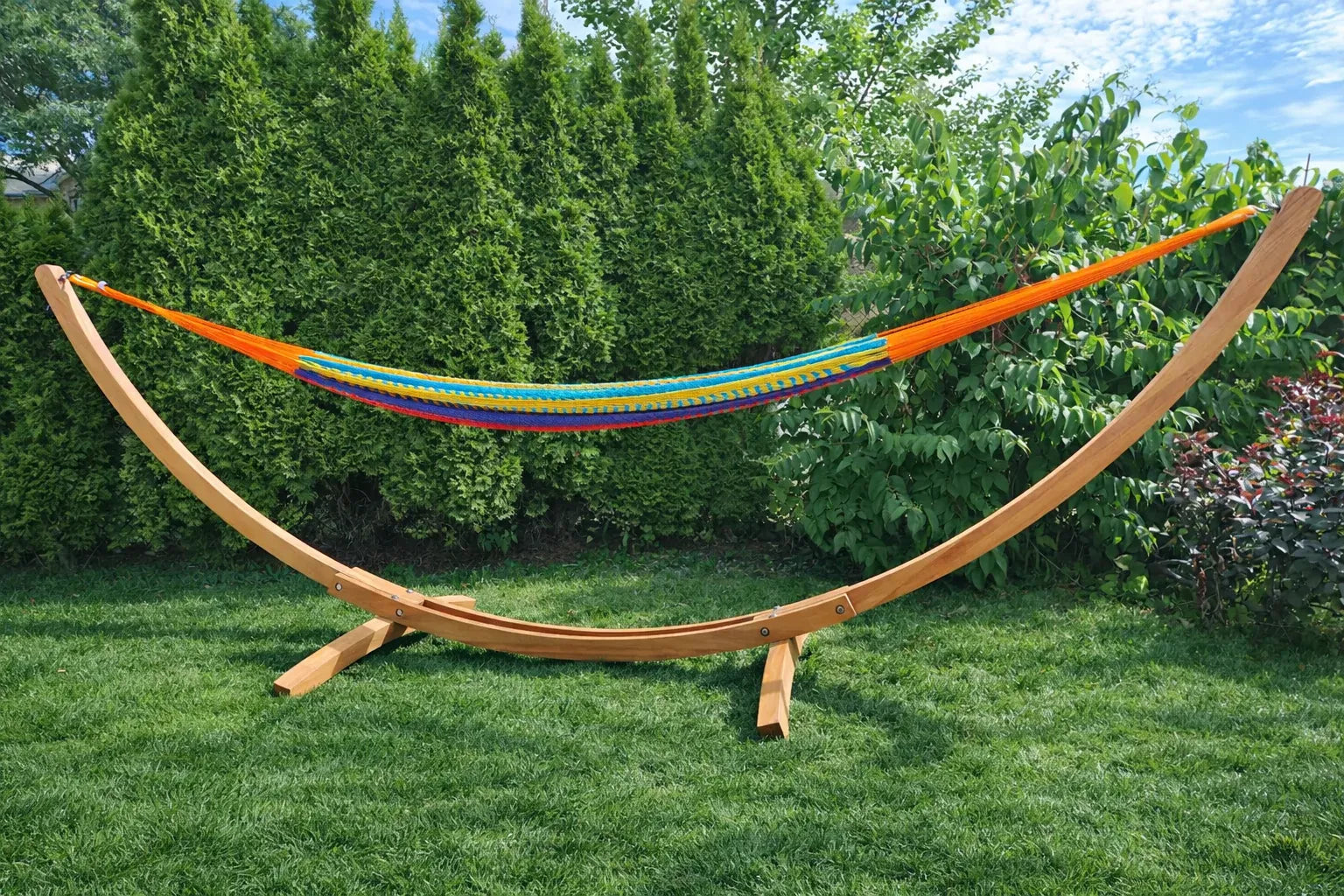 Hammock Universe Canada Premium Eucalyptus Wood Hammock Stand – Durable Outdoor Frame 642135811924 E-HS