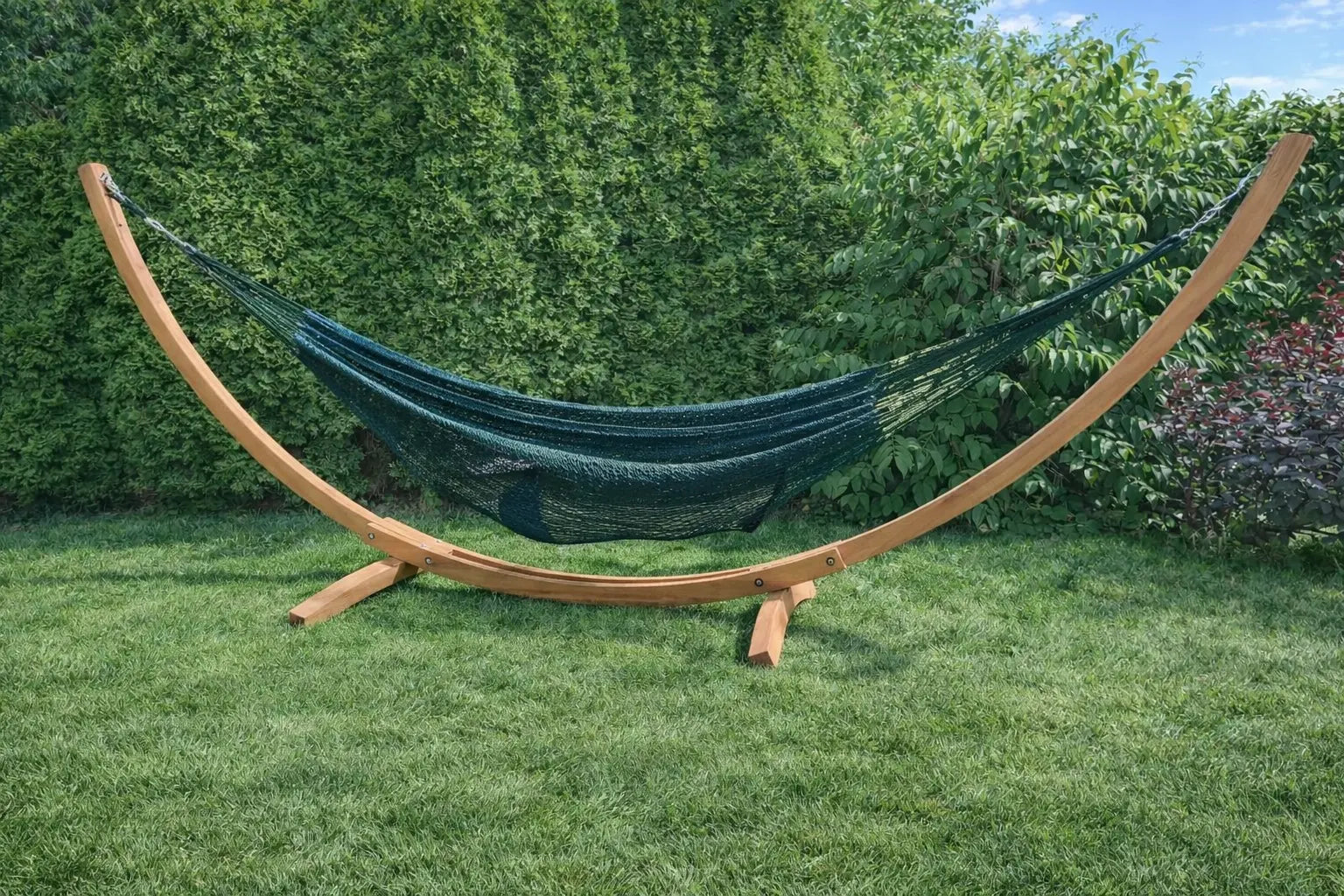 Hammock Universe Canada Premium Eucalyptus Wood Hammock Stand and XL Mayan Hammock forest-green 642135812105 E-HS+#24-MHXLTC-FG
