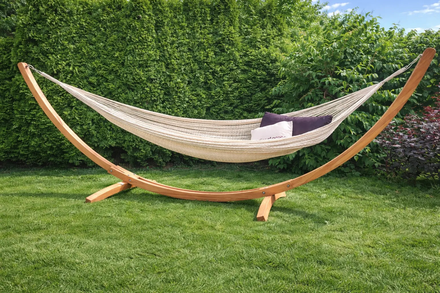 Hammock Universe Canada Premium Eucalyptus Wood Hammock Stand and XL Mayan Hammock natural 642135812099 E-HS+#24-MHXLTC-N