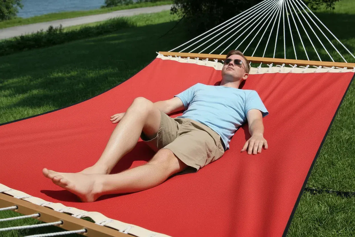 Hammock Universe Canada Poolside | Lake Hammock with 3-Beam Stand