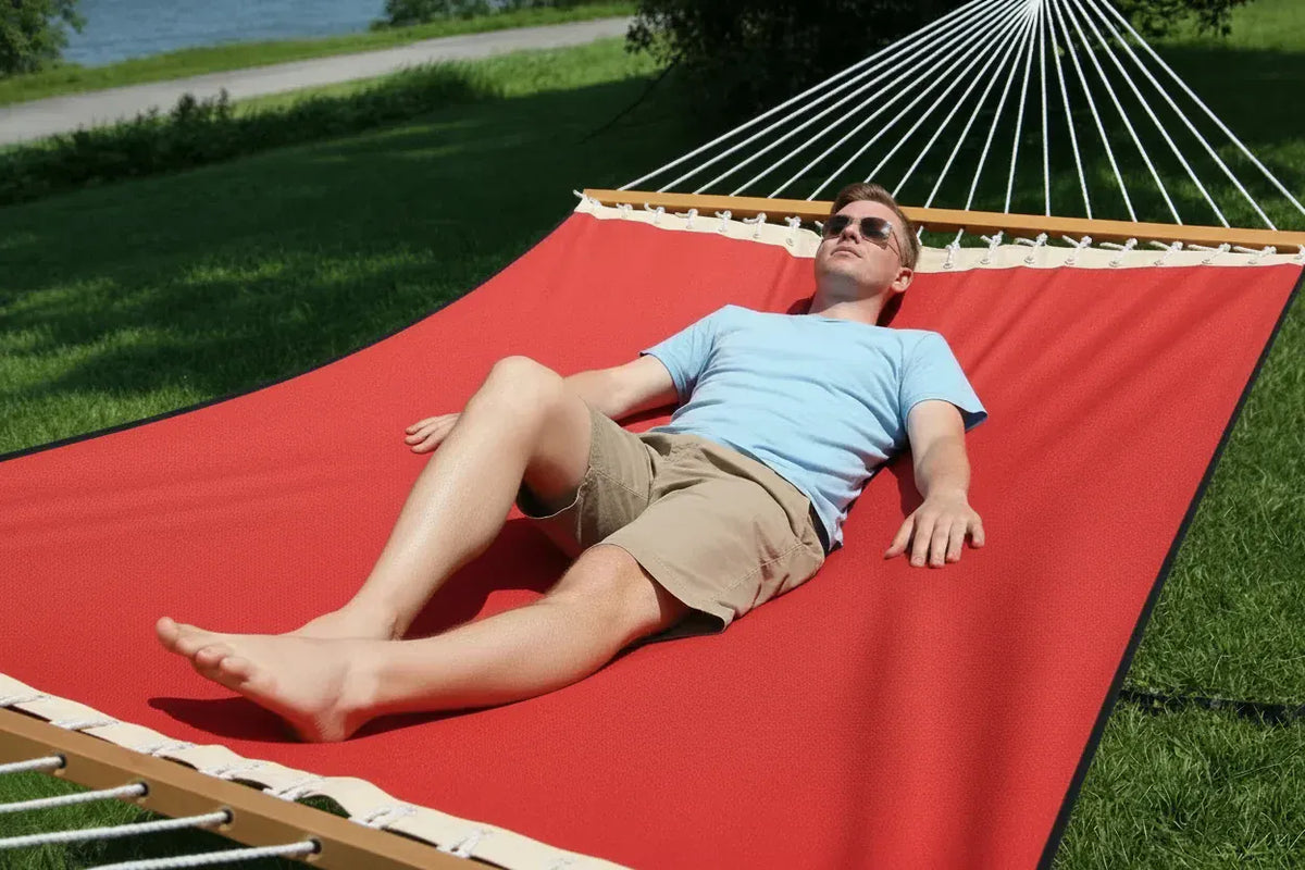 Hammock Universe Canada Poolside | Lake Hammock with 3-Beam Stand