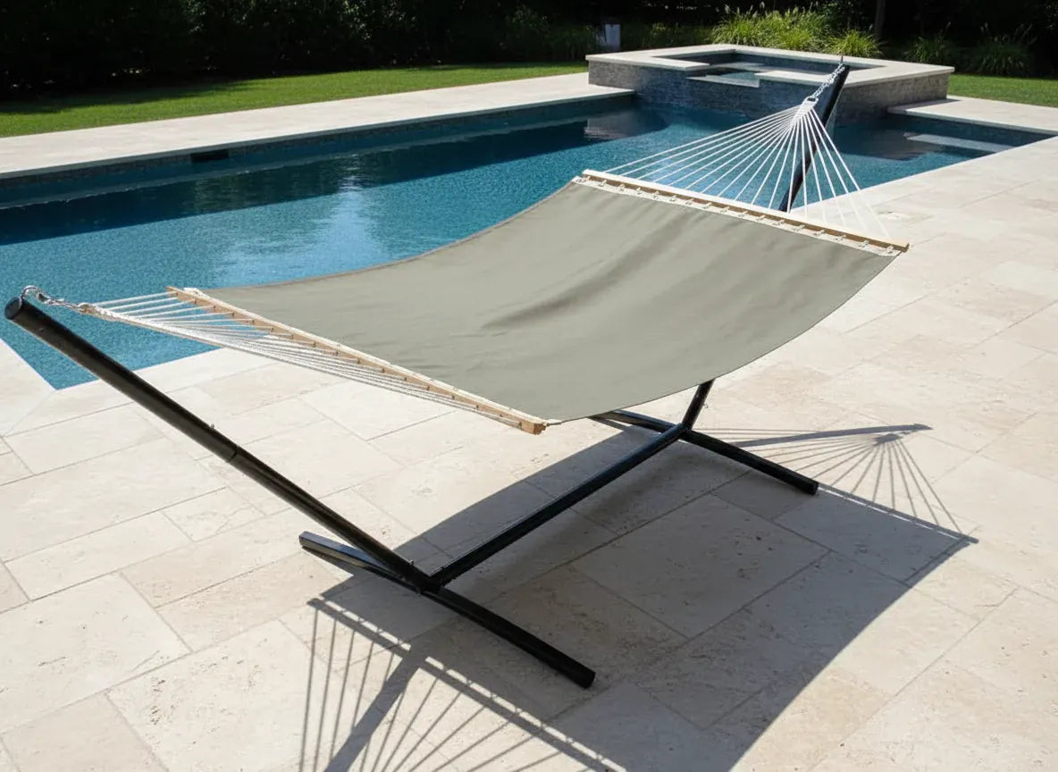 Hammock Universe Canada Poolside | Lake Hammock with 3-Beam Stand