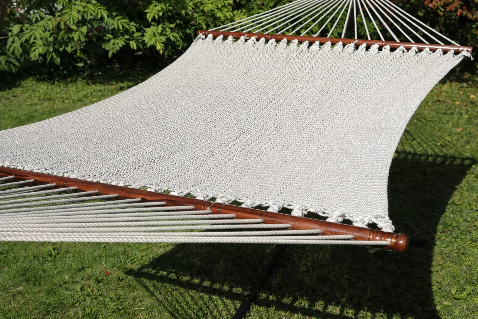 Hammock Universe Canada Polyester Rope Hammock - Soft-Woven Deluxe