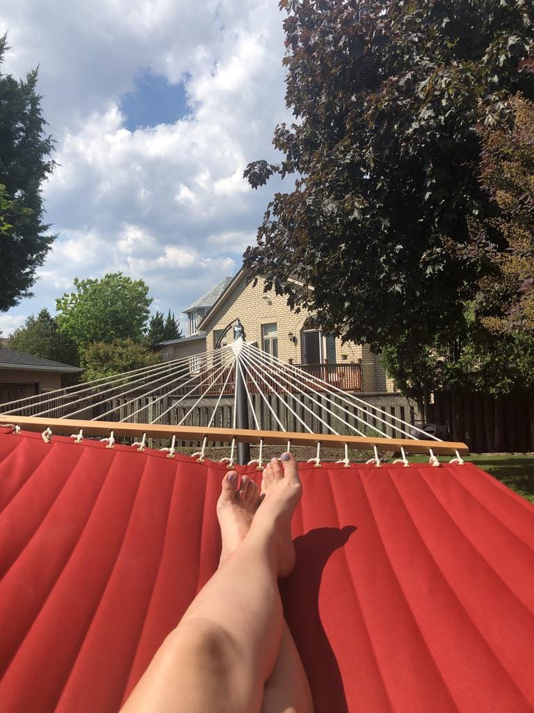 Hammock Universe Canada Olefin Double Quilted Hammock with Matching Pillow and Eco-Friendly Bamboo Stand