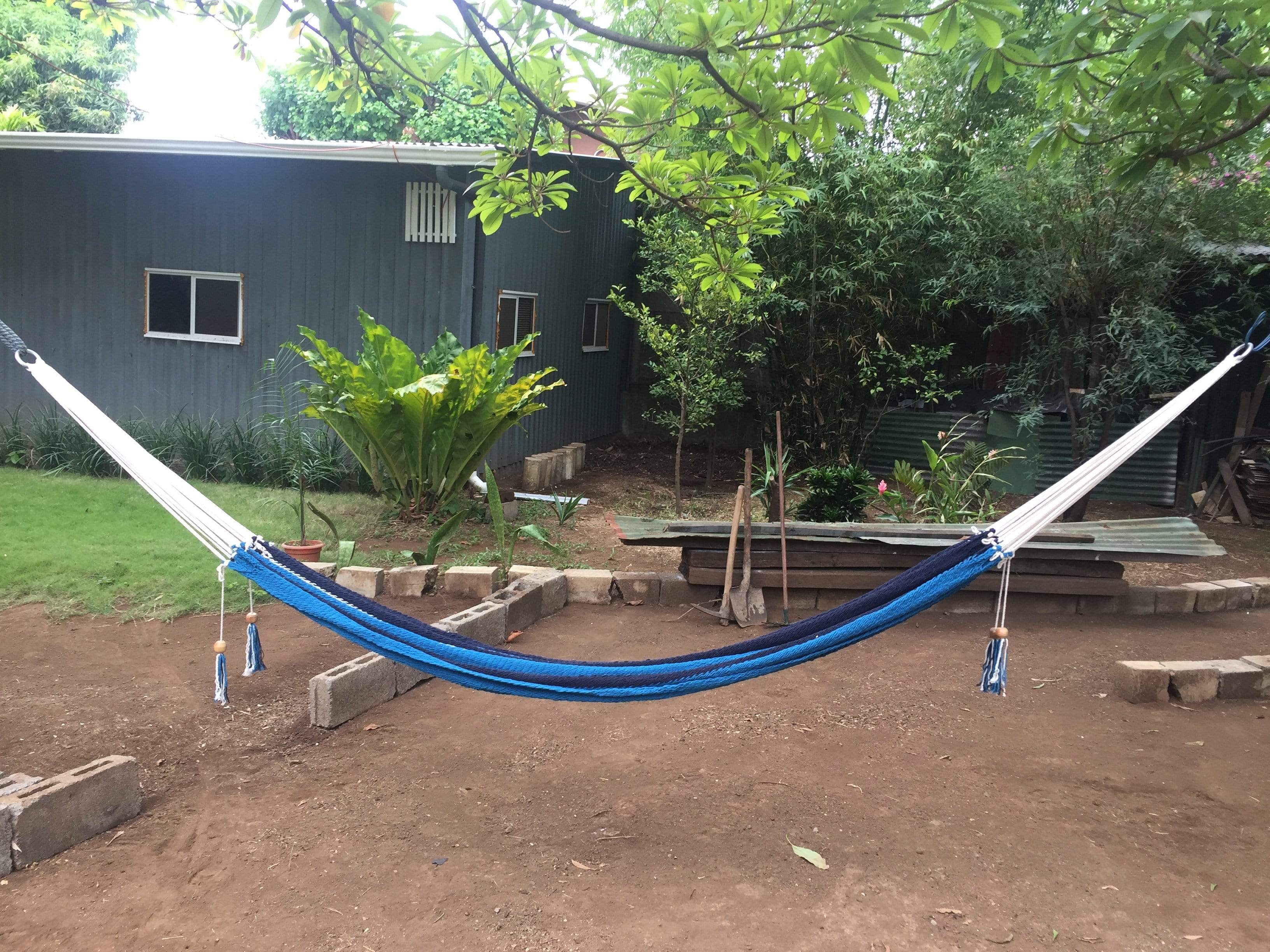 Hammock Universe Canada Nicaraguan Hammock with Eco-Friendly Bamboo Stand