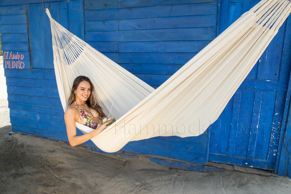 Hammock Universe Canada Colombian Double Hammock with Bamboo Stand