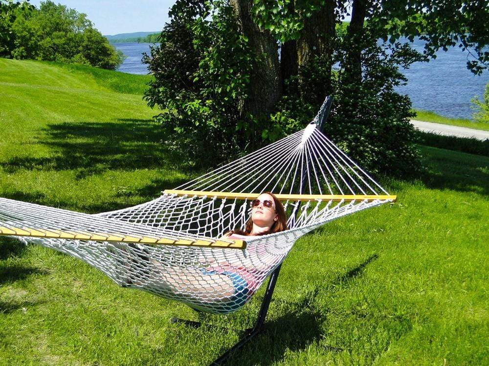 Hammock Universe Canada Cotton Rope Hammock with 3-Beam Stand