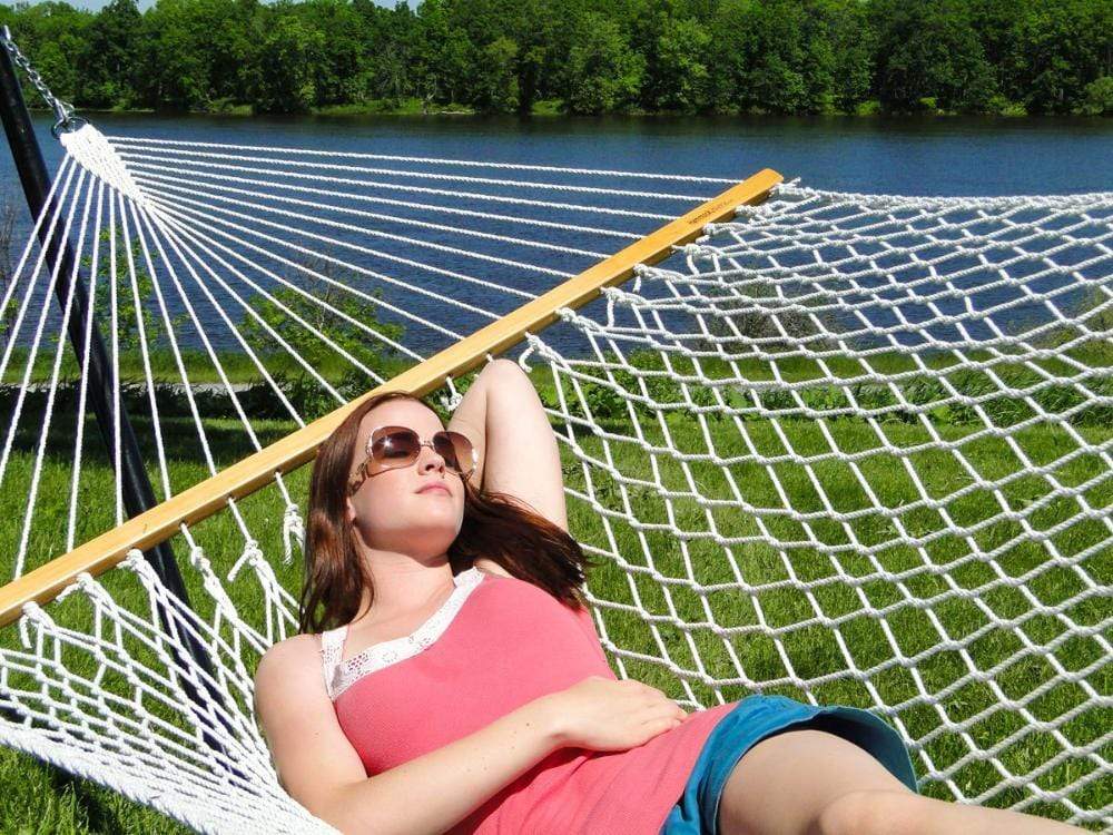 Hammock Universe Canada Cotton Rope Hammock with 3-Beam Stand