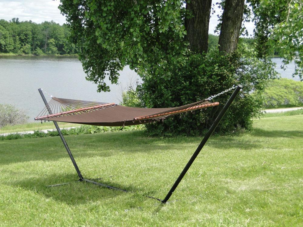 Hammock Universe Canada Deluxe Polyester Rope Hammock with 3-Beam Stand