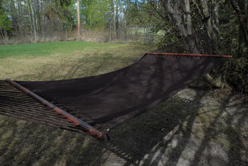 Hammock Universe Canada Polyester Rope Hammock - Soft-Woven Deluxe