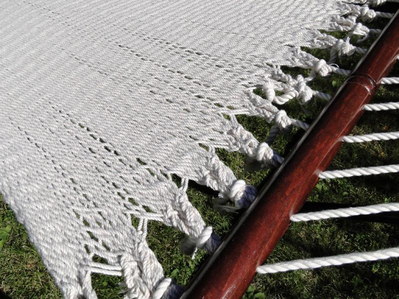 Hammock Universe Canada Deluxe Polyester Rope Hammock with 3-Beam Stand