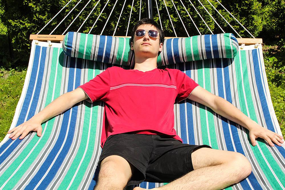 Deluxe Quilted Hammock with Wicker Stand - Hammock Universe Canada