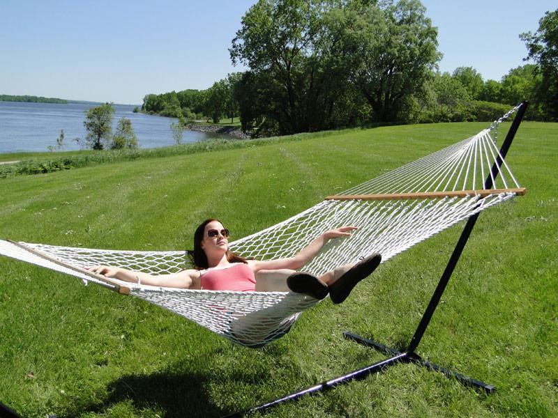 Hammock Universe Canada Cotton Rope Hammock with 3-Beam Stand