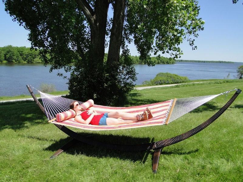 Deluxe Quilted Hammock with Wicker Stand - Hammock Universe Canada
